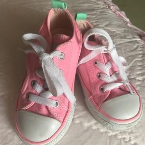 Toddler girls size 7 pink Converse